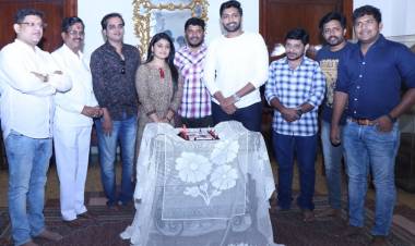 "துப்பாக்கி முனை" வெற்றி விழா