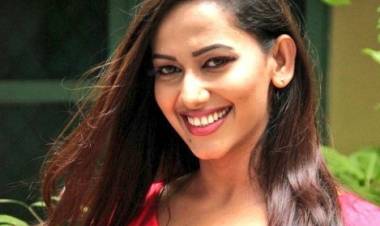 Actress Sanjana Singh Birthday 