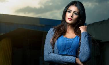 Dusky Look of Actress Meera Mitun