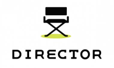 பிரபல இயக்குனர் மீது பாடகி பரபரப்பு புகார்