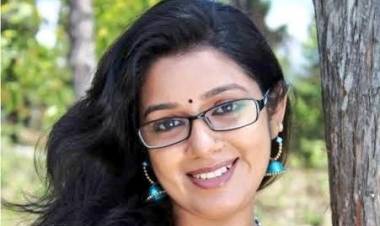 நடிகை மற்றும் இயக்குனர் சாயாசிங் பிறந்தநாள் இன்று