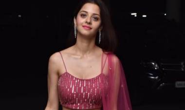 Actress Vedhika Gorgeous Stills