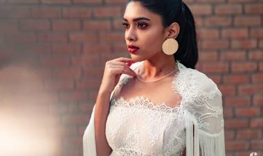 Alluring Latest photoshoot pictures of Dushara 