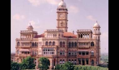 ஆர்யா- சுந்தர்.சி நடிப்பில் ”அரண்மனை3” ராஜ்கோட்டில் படப்பிடிப்பு ஆரம்பமானது.