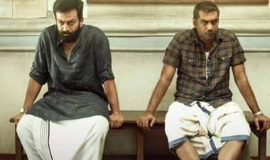 அய்யப்பனும் கோஷியும்” படத்தின் தமிழ் உரிமையை கைப்பற்றிய தயாரிப்பாளர் 5 ஸ்டார் கதிரேசன் 