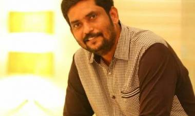 சினிமா பெப்சி தொழிலாளர்களுக்கு அரிசி மூட்டைகள் அளித்த "மாநாடு" தயாரிப்பாளர் சுரேஷ் காமாட்சி! 