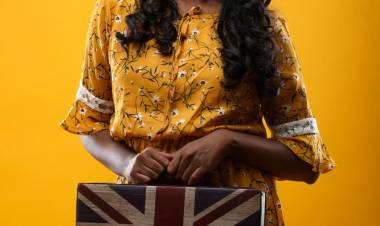 Natural Star #BigBoss @Riythvika Enhances her in New look