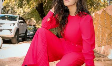 Actress #SanjanaSingh @SanjanaSingh_ #Christmas special pics..