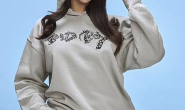 Hyderabad Beauty #AmrinQureshi celebrated New Year in the shoot of her Bollywood Film #BadBoy at Hyderabad.