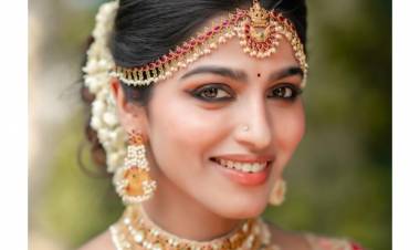 The Bridal Look Of Actress #SaiDhanshika In Ravishing Red Lehanga, Gives A Magnificent Charm & Elegance!!