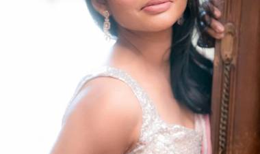 The  GerberaDaisy ,Charming and Dynamic #YouthEnergeticStar #shrutiNair