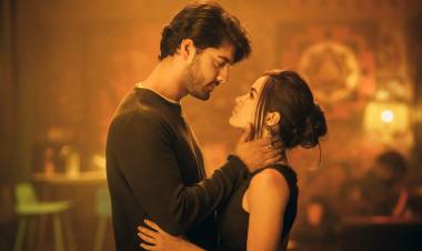 Here’s presenting the song Nee Illa Naanum from #99SongsTamil in @HaricharanMusic ’s soulful voice. 