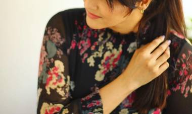 Here are some new pics of the beautiful talent @Anjenakirti !