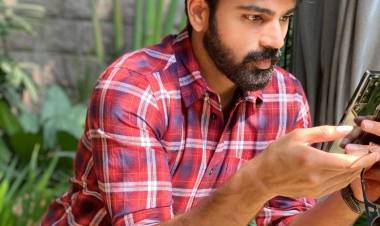 Some candid clicks admist the shooting @actor_shirish recent look