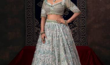 ரம்யா பாண்டியன்.