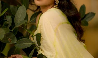 Be it saree or any attire #IswaryaMenon oozes with class & elegance every single time