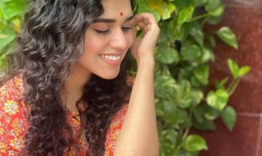 Actress #MeenakshiGovindarajan looks ethereal in the latest photoshoot stills. Here take a look at the pics.