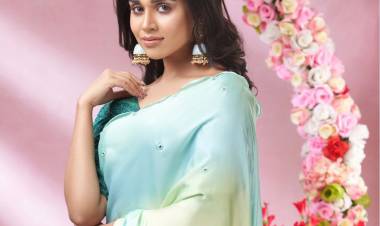 Check out the scintillating photoshoot reel of beautiful #meenakshigovindarajan