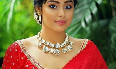 Actress  #Pritha is the latest sensational beauty from Mumbai who is going to be launched soon in Kollywood!