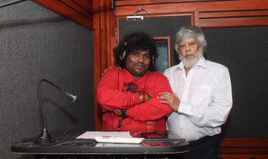 -@iYogiBabu completed his dubbing for #Andhagan, Staring 