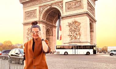 Our very own #DD making a fashion statement in Paris!