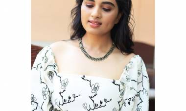 Actress #SrushtiDange looks every inch gorgeous in her latest photoshoot stills. Here take a look at the stills
