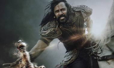 கல்கியின் பகழ் பெற்ற “பொன்னியின் செல்வன்” நாவலை அடிப்படையாகக் கொண்டு, இந்தியாவின் மிக முக்கிய டைரக்டர்களில் ஒருவரான மணி ரத்னம் இயக்கி வருகிறார்.