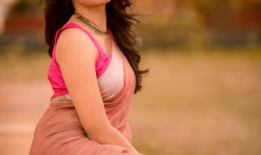 Splendiferously amazing! #AmrithaAiyer exhibits the glorious appeal with traditional attire in her latest photoshoot.