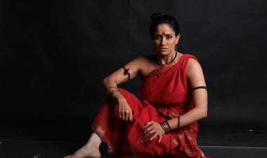 அடுத்தடுத்து வரலாற்று படங்களில் நடிக்கும் கோமல் சர்மா