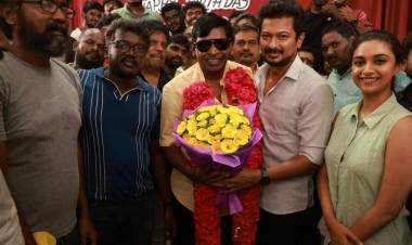 மாமன்னன் படக்குழுவினருடன் பிறந்தநாள் கொண்டாடிய நடிகர் வடிவேலு