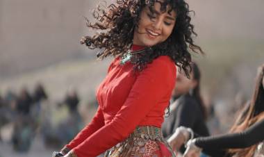 மஞ்சு வாரியர் - பிரபுதேவா இணைந்து பணியாற்றும் ‘ஆயிஷா’ படப்பாடல்