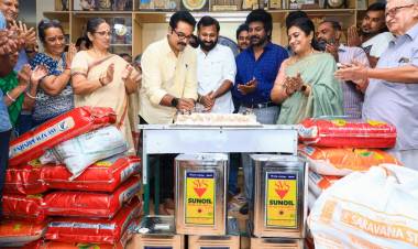 'ருத்ரன்' திரைப்படத்தின் மாபெரும் வெற்றியை ஆனந்தம் முதியோர் இல்லத்தில் கொண்டாடிய ராகவா லாரன்ஸ் சரத்குமார் உள்ளிட்ட படக்குழுவினர்