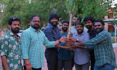 உலக சுற்றுசூழல் தினம்: "கட்டிஸ் கேங்" படக்குழுவினருடன் மரக்கன்றுகள் நட்ட நடிகர் சௌந்தரராஜா 