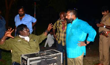 படப்பிடிப்பில் மிகப்பெரிய தீ விபத்தில் இருந்து மயிரிழையில் உயிர்தப்பிய 'ஃ' பட ஹீரோவும் இயக்குநரும் 