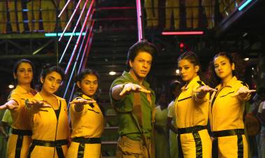 Jawan hits another MASSIVE milestone, crosses the 500cr benchmark for a Hindi film, becomes the highest grossing Hindi film ever, also making it the fastest to reach this milestone in just 18th days!