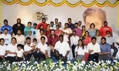 இந்த சமூகத்திற்கு வெவ்வேறு தளங்களில் உதவும் வகையில் ஒரு கோடி ரூபாய் உதவித் தொகை அறிவித்த நடிகர் கார்த்தி, அதில் 25 சமூக செயற்பாட்டாளர்களின் செயல்களை கெளரவப்படுத்தி, தலா 1 லட்சம் வீதம் 25 லட்சம் வழங்கினார்