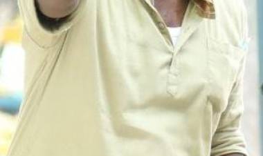 “புரமோஷன் நிகழ்ச்சிகளில் கலந்துகொள்ள அபர்ணதி பணம் கேட்டது உண்மை” ; ஆணித்தரமாக கூறும் நாற்கரப்போர் இயக்குநர் ஸ்ரீ வெற்றி 