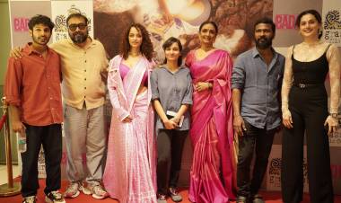 அனுராக் கேஷ்யப் மற்றும் வெற்றிமாறன் இணைந்து கிராஸ் ரூட் பிலிம் கம்பெனி தயாரிப்பில், அஞ்சலி சிவராமன், சாந்தி பிரியா, ஹ்ரிது ஹருண், 'TeeJay' அருணாசலம் மற்றும் சரண்யா ரவிச்சந்திரன் நடிப்பில், வெற்றிமாறனின் உதவி இயக்குனரான வர்ஷா பரத்தின் இயக்கத்தில் உருவான Bad Girl படத்தின் டீசர் வெளியீட்டு விழா இன்று (26.1.2025) சென்னை சத்தியம் திரையரங்கில் நடைபெற்றது.