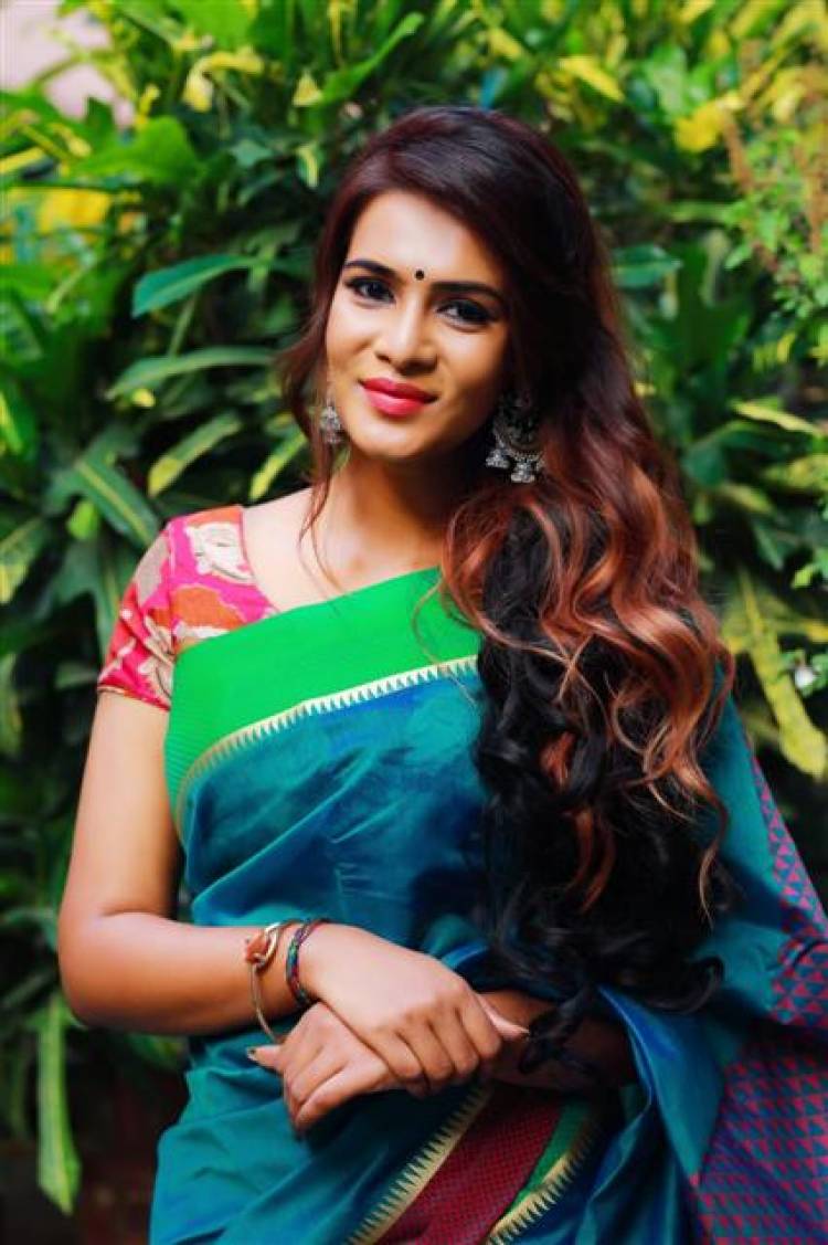 Actress Meera Mitun Stills