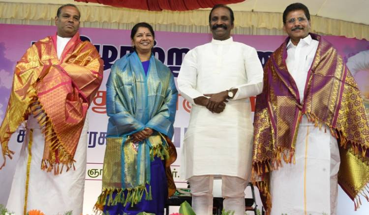 சட்டத்தின் துணையின்றி இங்கு எதையும் சாதிக்க முடியாது: கவிஞர் வைரமுத்து