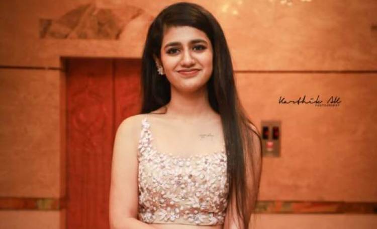 "Oru Adaar Love" Audio Launch Stills 