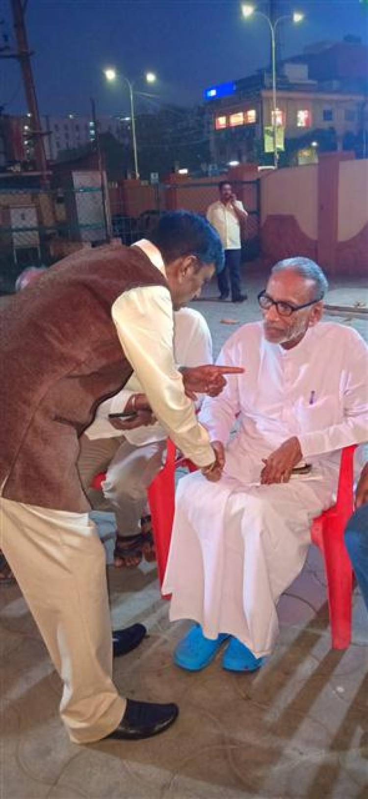 இயக்குநர் ஈ ராமதாஸ் மகன் திருமணம்........பிரபலங்கள் நேரில் வாழ்த்து