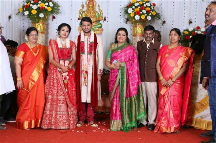 இயக்குநர் ஈ ராமதாஸ் மகன் திருமணம்........பிரபலங்கள் நேரில் வாழ்த்து