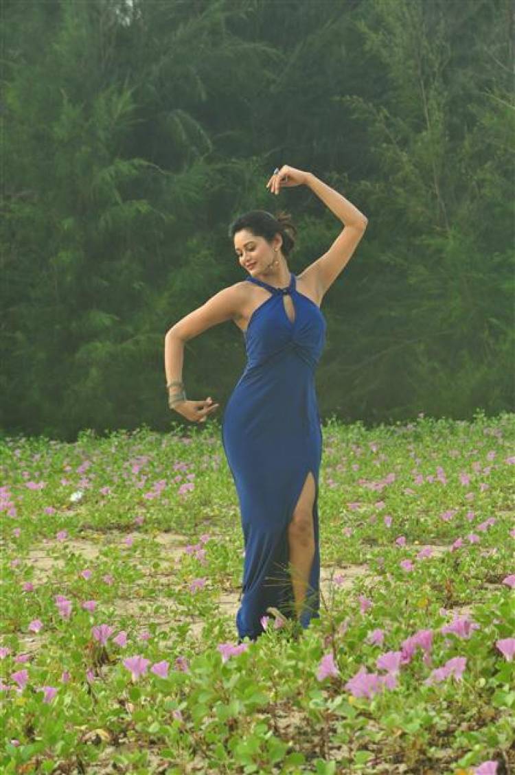 Spot - Tamil Movie Stills