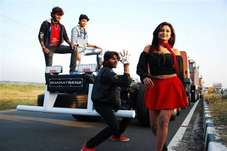 Spot - Tamil Movie Stills