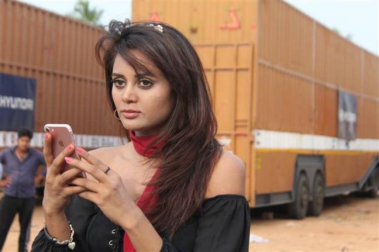 Spot - Tamil Movie Stills