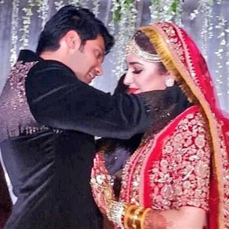 Actor Arya and Sayyesha Wedding Stills
