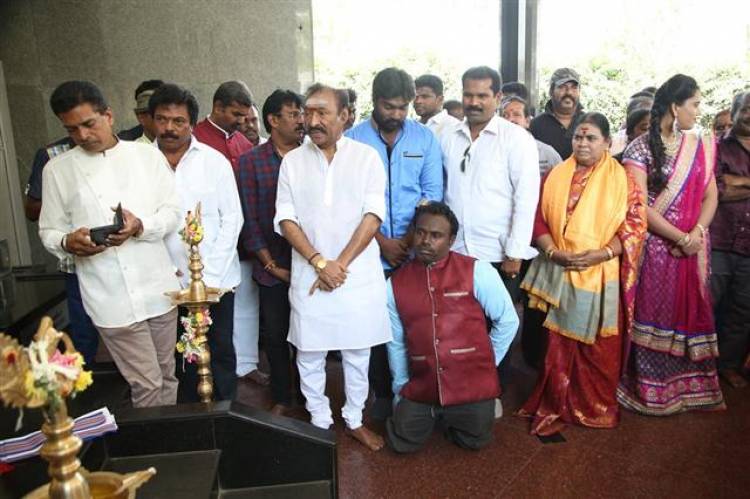 "மன்னார் அன்ட் கம்பெனி" - Movie Pooja Stills
