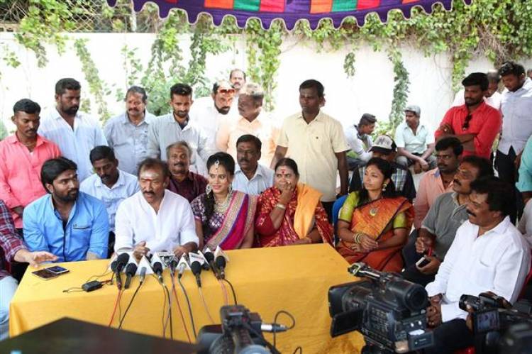 "மன்னார் அன்ட் கம்பெனி" - Movie Pooja Stills