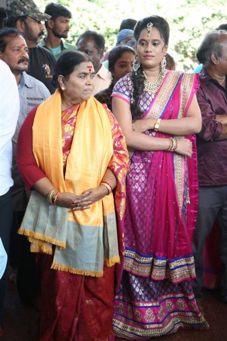 "மன்னார் அன்ட் கம்பெனி" - Movie Pooja Stills